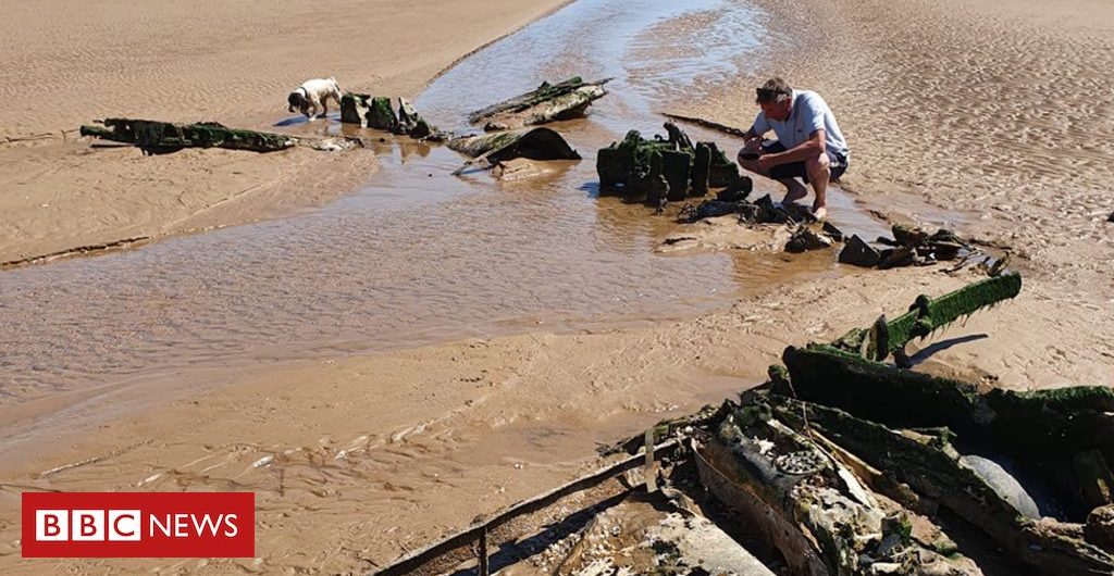 In_pictures Wrecked WW2 aircraft discovered on Cleethorpes beach