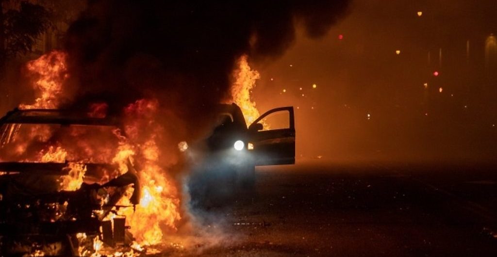 In_pictures George Floyd death: Minnesota governor decries violent protests