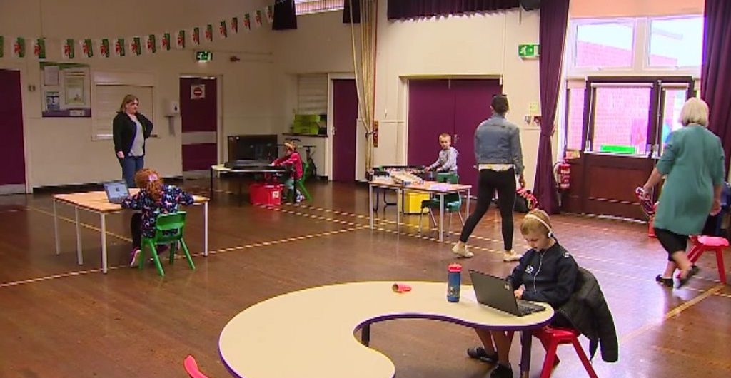 Environment Coronavirus: Welsh pupils return to school after three months