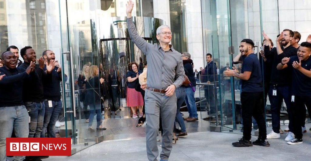 Technology Apple boss Tim Cook reaches billionaire status