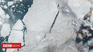 In_pictures Milne Ice Shelf: Satellites capture Arctic ice split